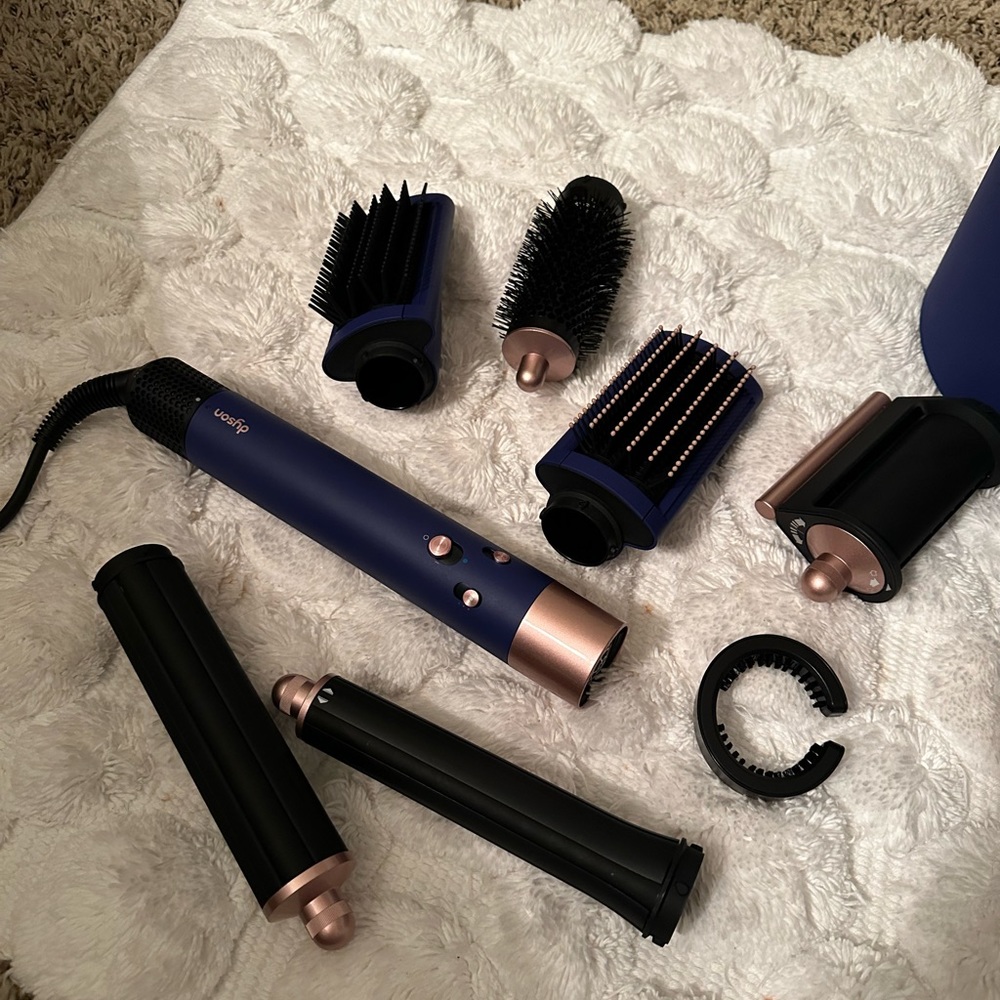 Dyson air wrap complete! Curl, shape, smooth and hide flyaways.